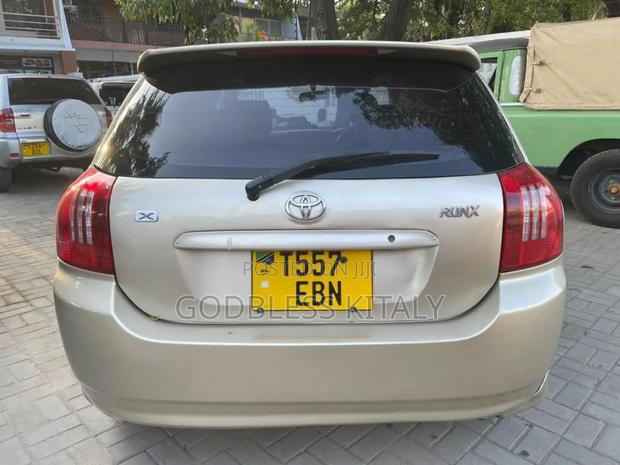 Toyota Corolla RunX 1.5 X AWD 2004 Gold