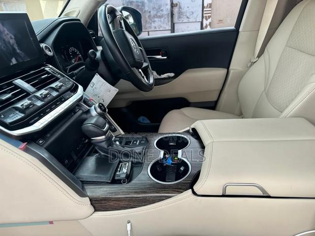 Toyota Land Cruiser 2023 Black