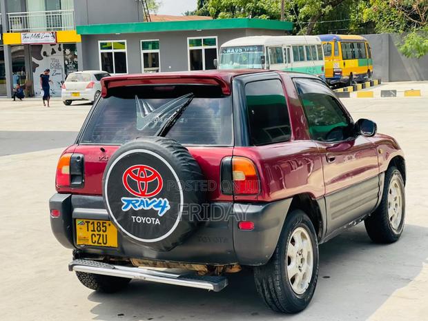 Toyota RAV4 Automatic 2002 Red
