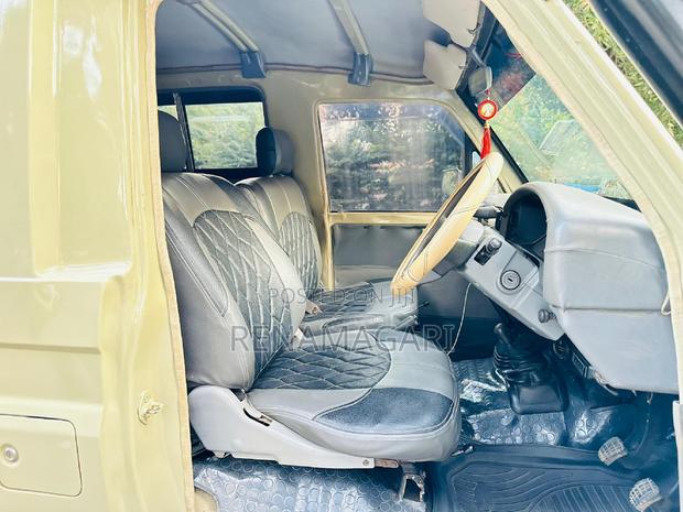 Toyota Land Cruiser 1998 Beige
