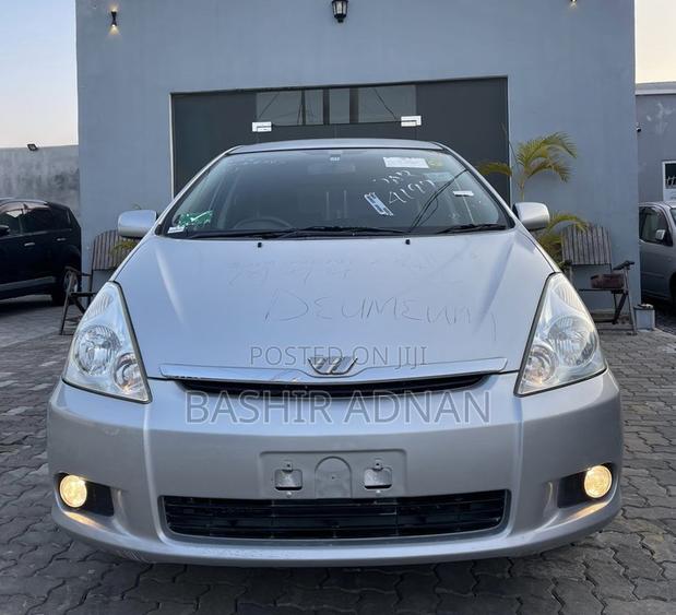 Toyota Wish 2003 Silver
