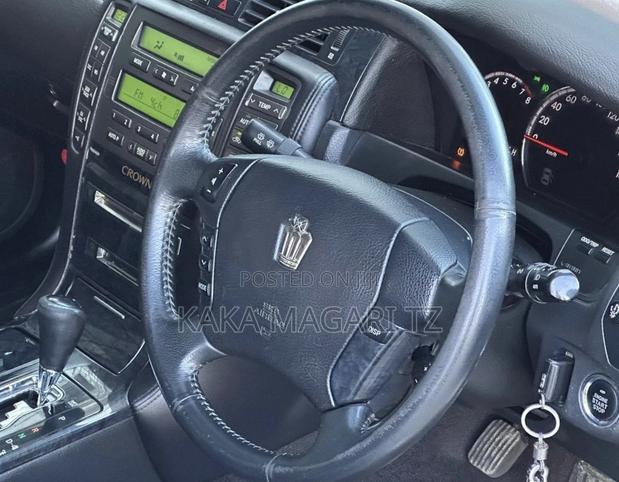 Toyota Crown 2004 Silver