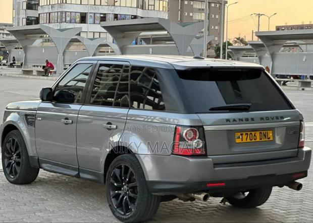 Land Rover Range Rover Sport 2011 Beige
