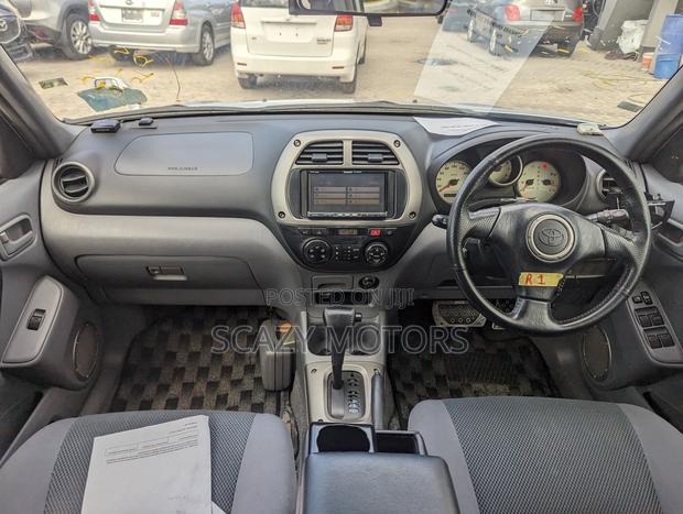 Toyota RAV4 Automatic 2003 Silver