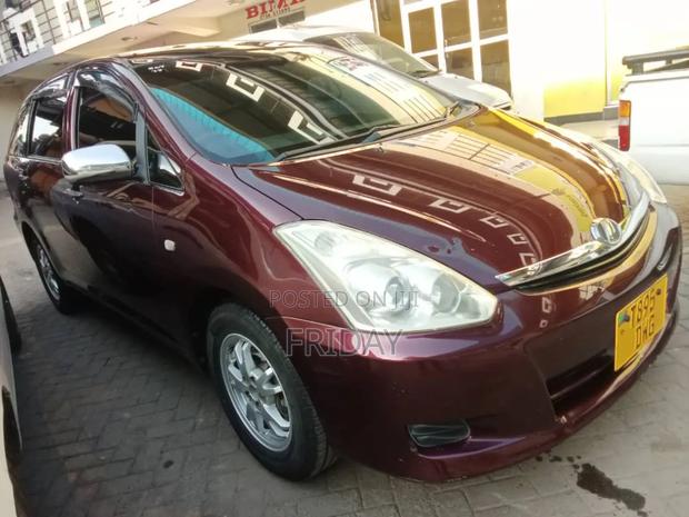 Toyota Wish 2004 Brown
