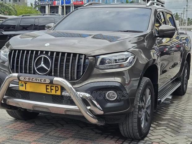 Mercedes-Benz X Class 2020 Gray