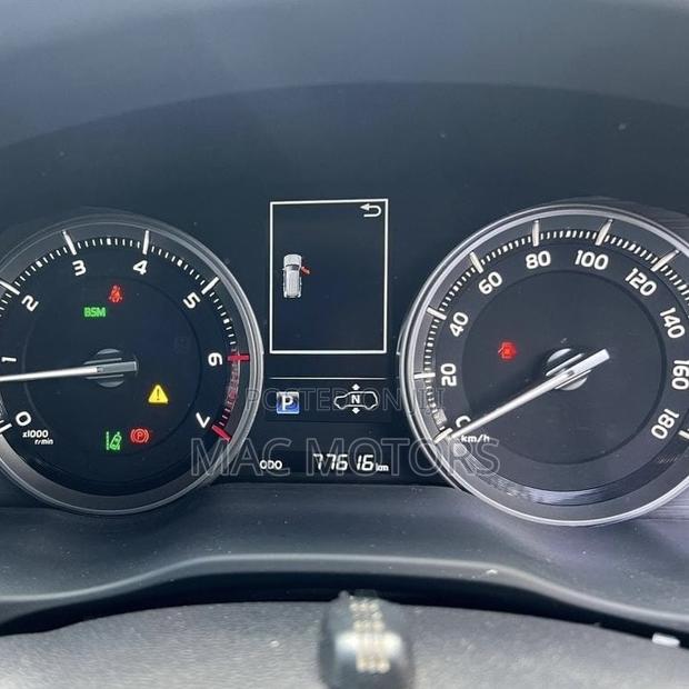 Toyota Land Cruiser 2018 Silver