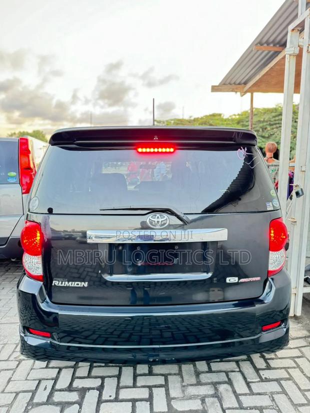 Toyota Corolla Rumion 2008 Black
