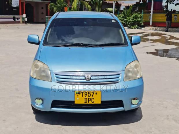 Toyota Raum 1.5 AWD 2003 Blue