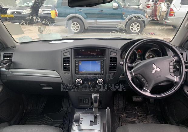 Mitsubishi Pajero 3.2 Di-D 2008 Gold