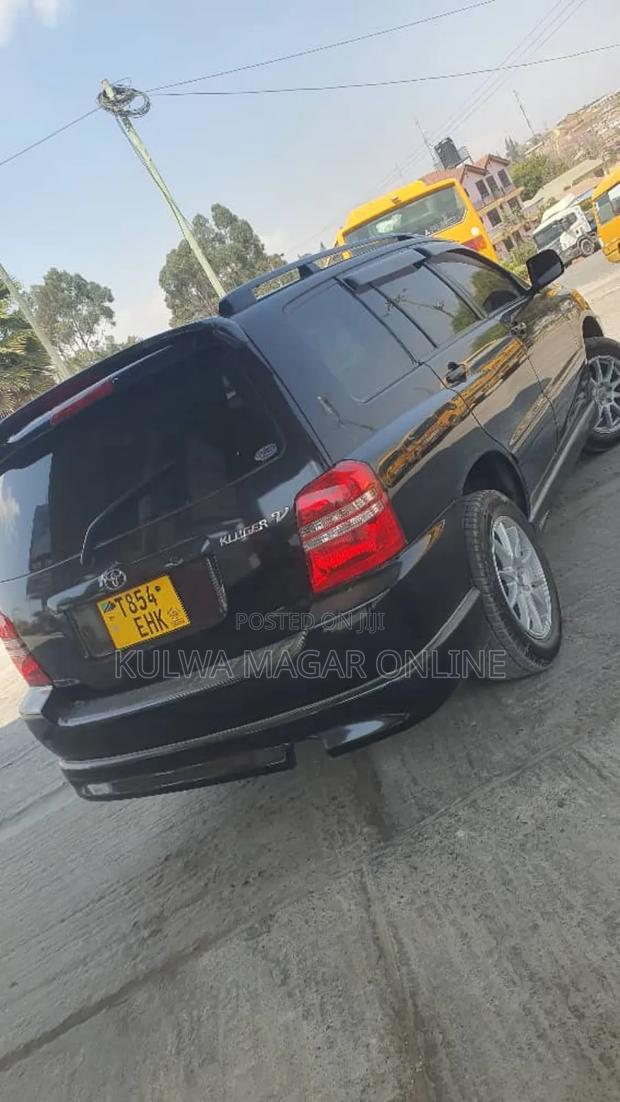 Toyota Kluger 2003 Black