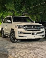 Toyota Land Cruiser 4.6 V8 ZX 2018 Pearl for sale