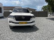 Toyota Land Cruiser 2017 White for sale