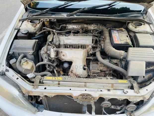 Toyota Vista 2000 White