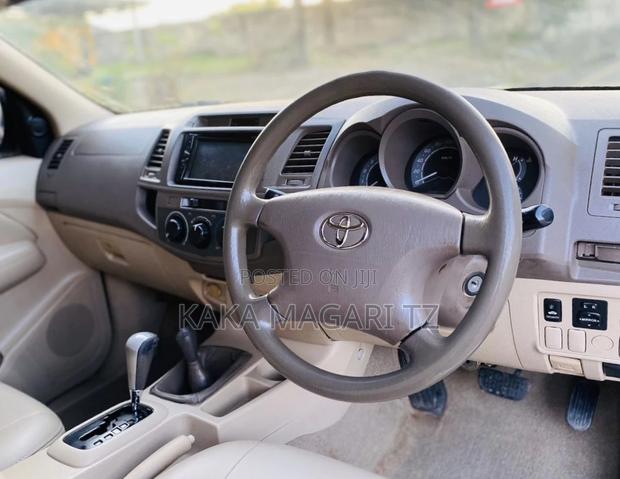 Toyota Hilux 2007 Gold