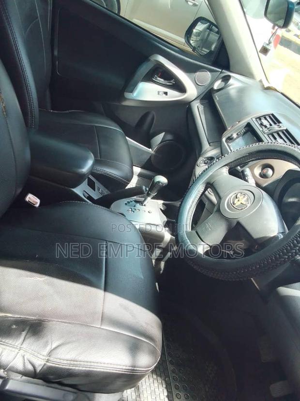 Toyota RAV4 2.0 VVT-i 2008 Gray