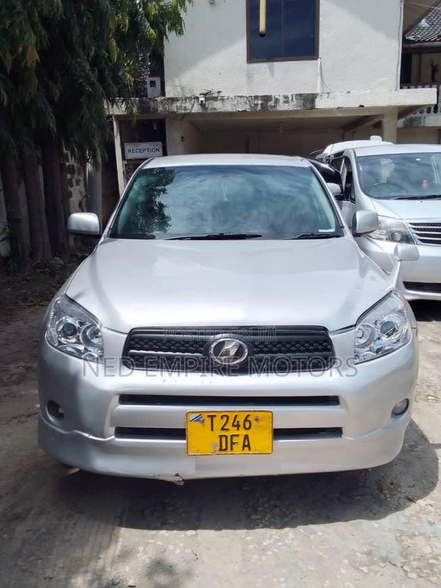 Toyota RAV4 2.0 VVT-i 2008 Gray