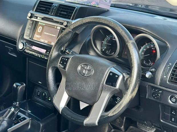 Toyota Land Cruiser Prado 2016 Gray