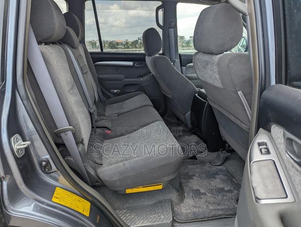 Toyota Land Cruiser Prado 2006 Gray