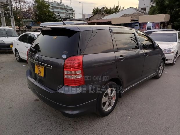 Toyota Wish 2004 Gray