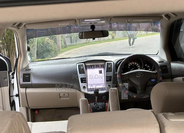 Toyota Harrier 2004 White
