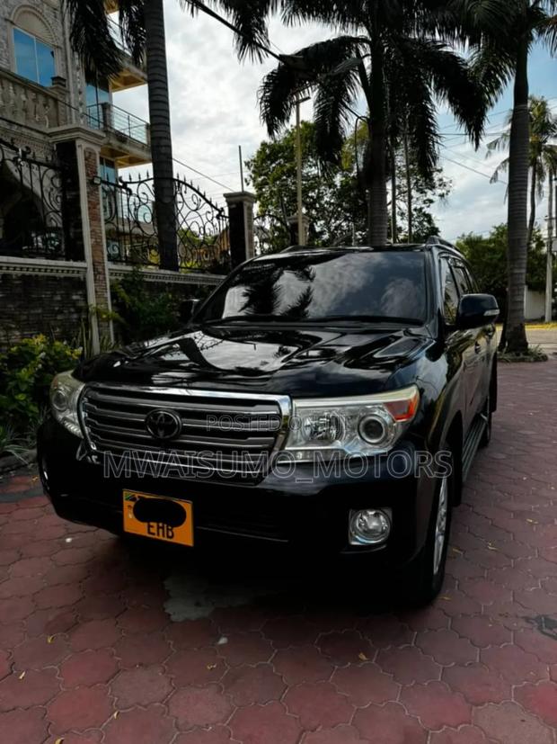 Toyota Land Cruiser 2014 Matt Black