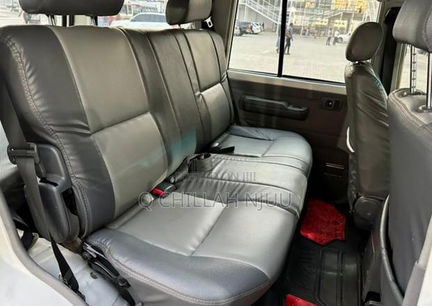 Toyota Land Cruiser 2015 White