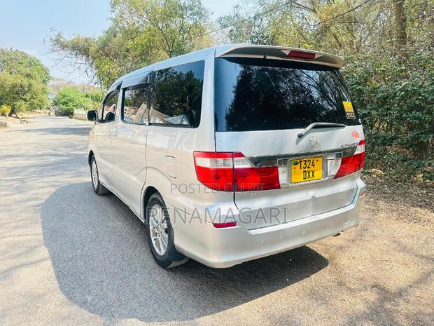 Toyota Alphard 2006 Silver