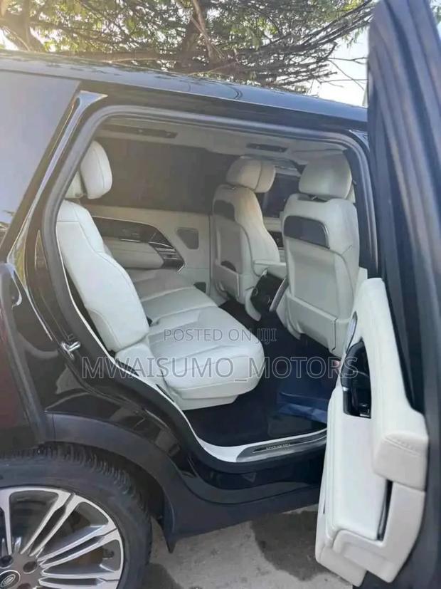 Land Rover Range Rover 2023 Matt Black
