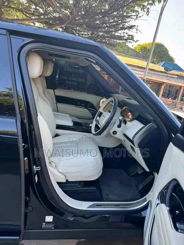 Land Rover Range Rover 2023 Matt Black