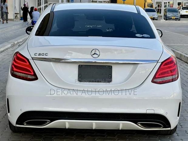 Mercedes-Benz C200 2014 White