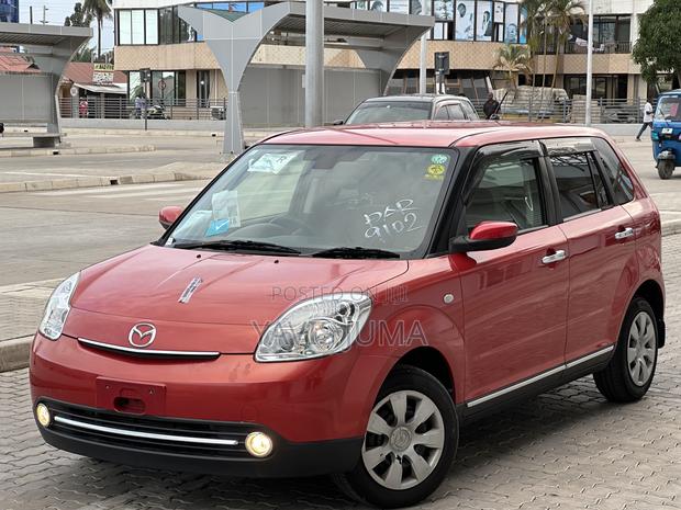 Mazda Verisa 2010 Red