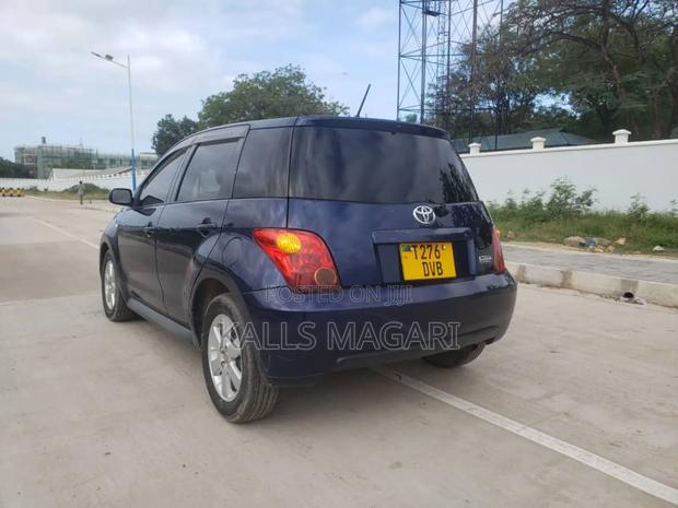 Toyota IST 2004 Blue