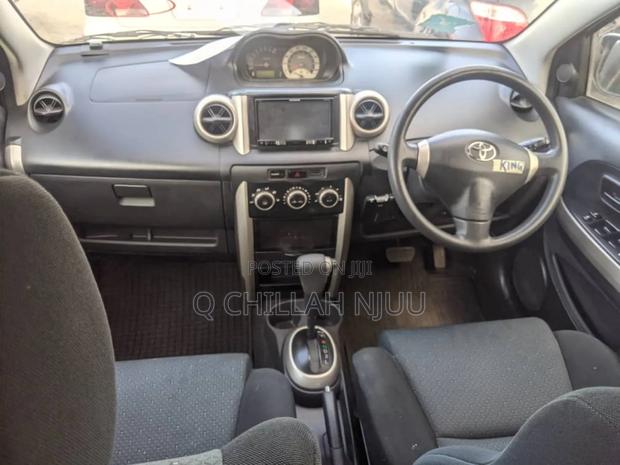 Toyota IST 2006 Silver