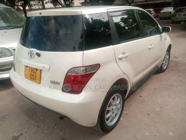 Toyota IST 2005 White
