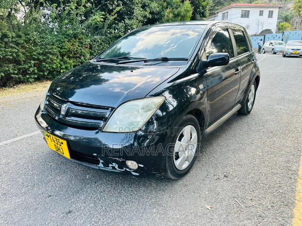 Toyota IST 2004 Black