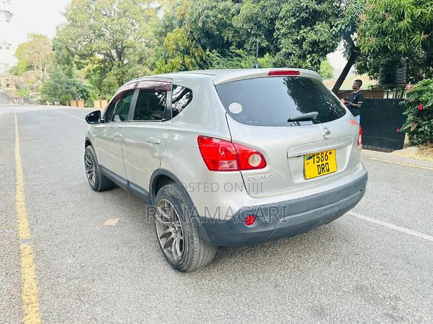 Nissan Dualis 2010 Silver