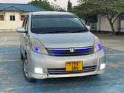 Toyota ISIS 2006 Silver for sale