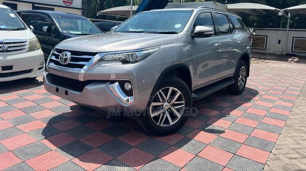 Toyota Fortuner 2017 Gray