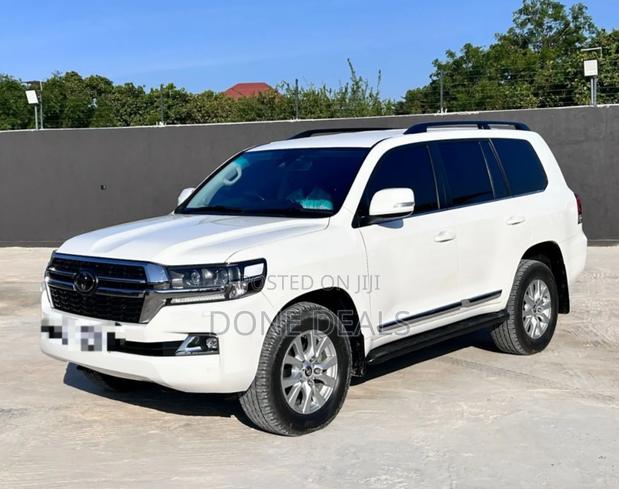 Toyota Land Cruiser 2020 White
