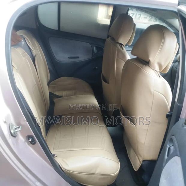 Toyota Vitz 2000 Pink