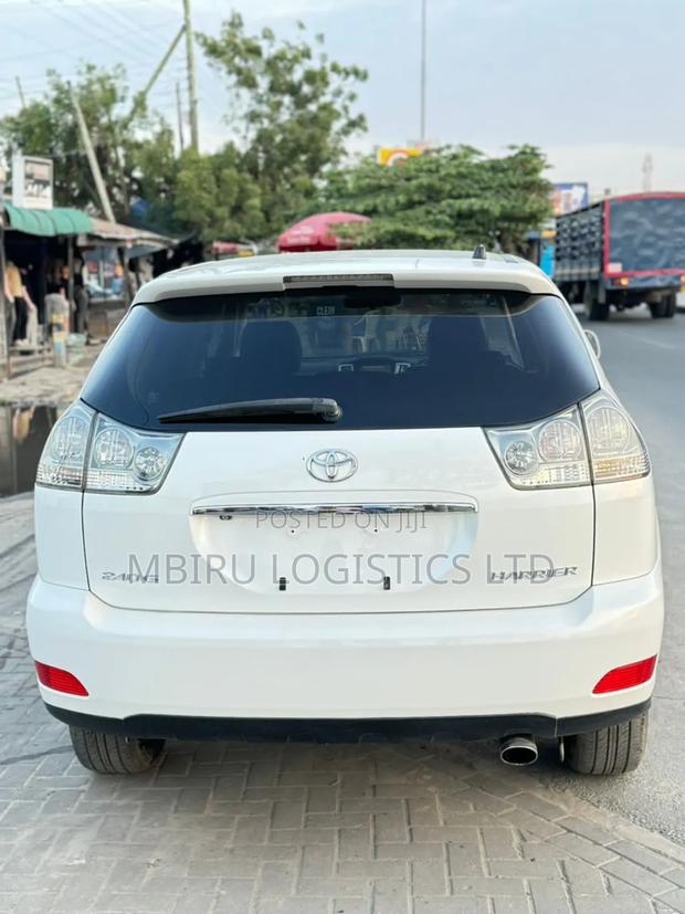 Toyota Harrier 2005 White