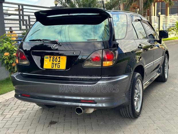 Toyota Harrier 2.4 16V 2001 Black
