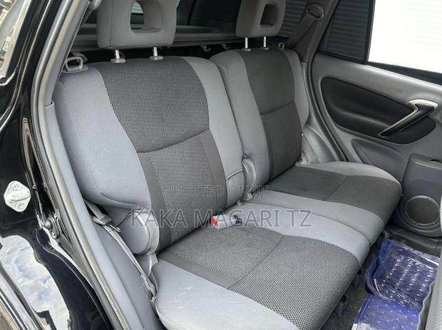 Toyota RAV4 Automatic 2003 Black