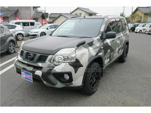 Nissan X-Trail 2011 Green