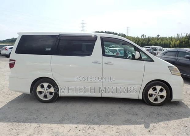 Toyota Alphard 2005 White