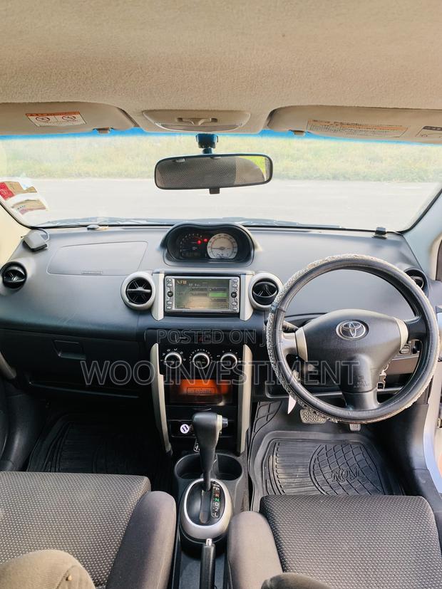 Toyota IST 2004 Gray