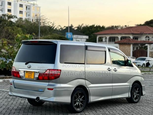 Toyota Alphard 2006 Silver