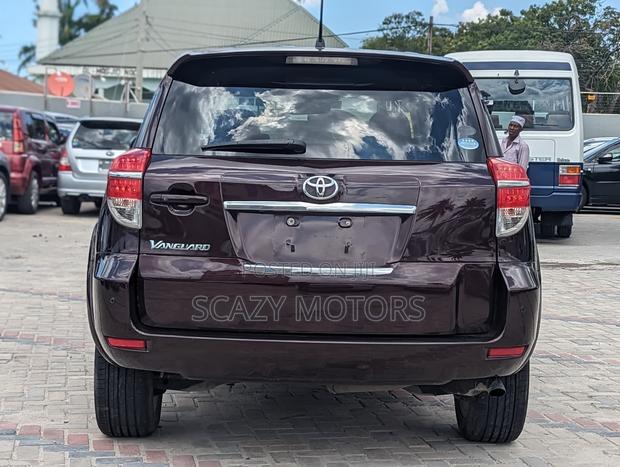 Toyota Vanguard 2010 Black