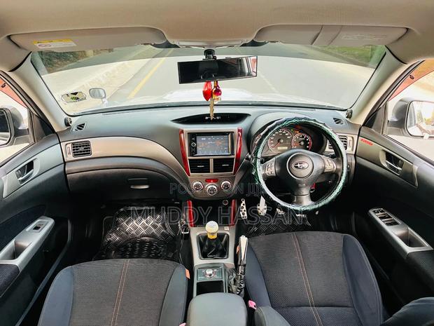 Subaru Forester 2010 Silver